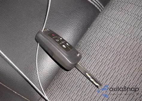 2018 Chevrolet Impala 1Lt from USA, damaged, VIN 2G1105S32J9148272